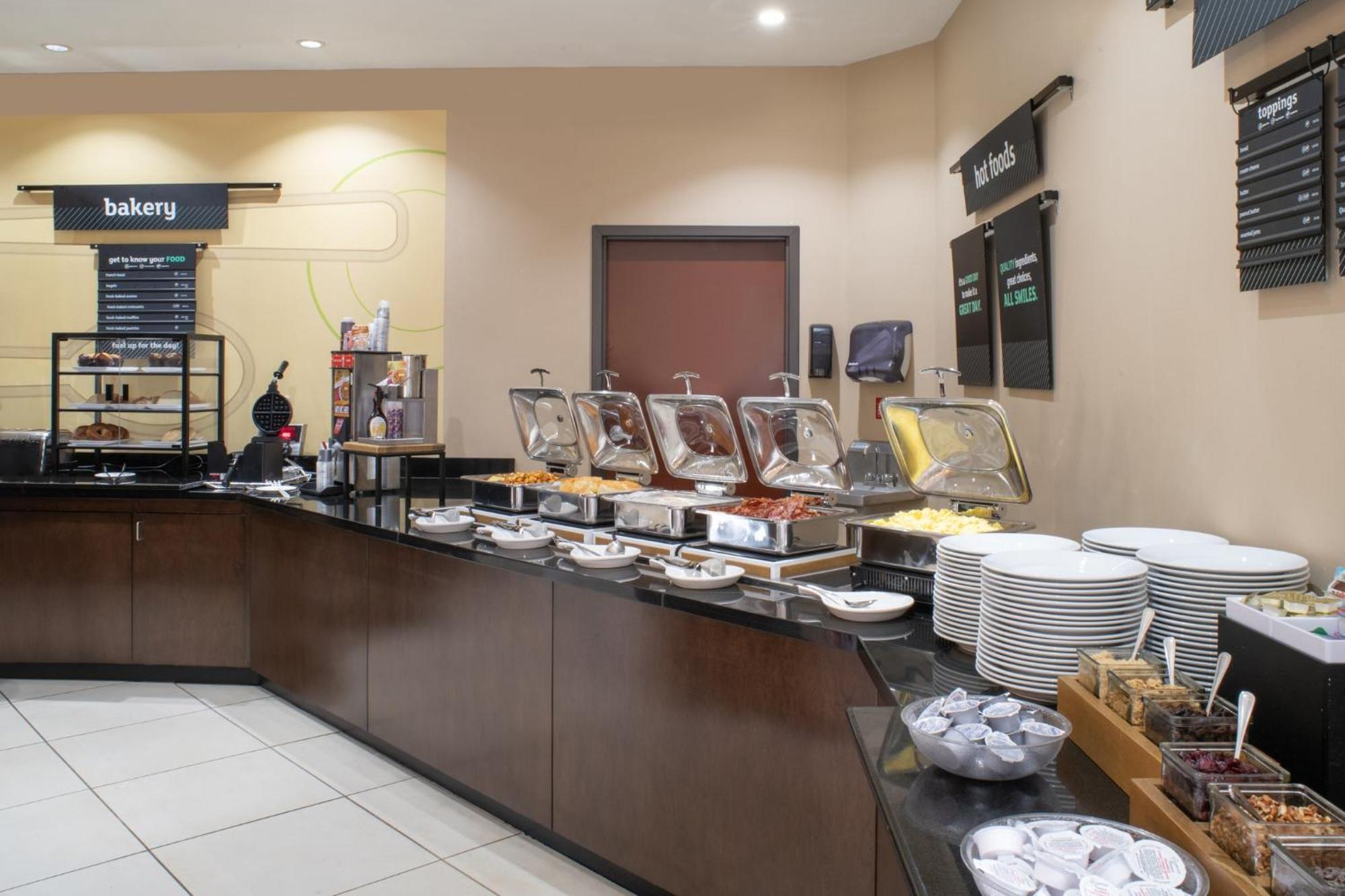 Holiday Inn Oklahoma City Airport By Ihg Bagian luar foto